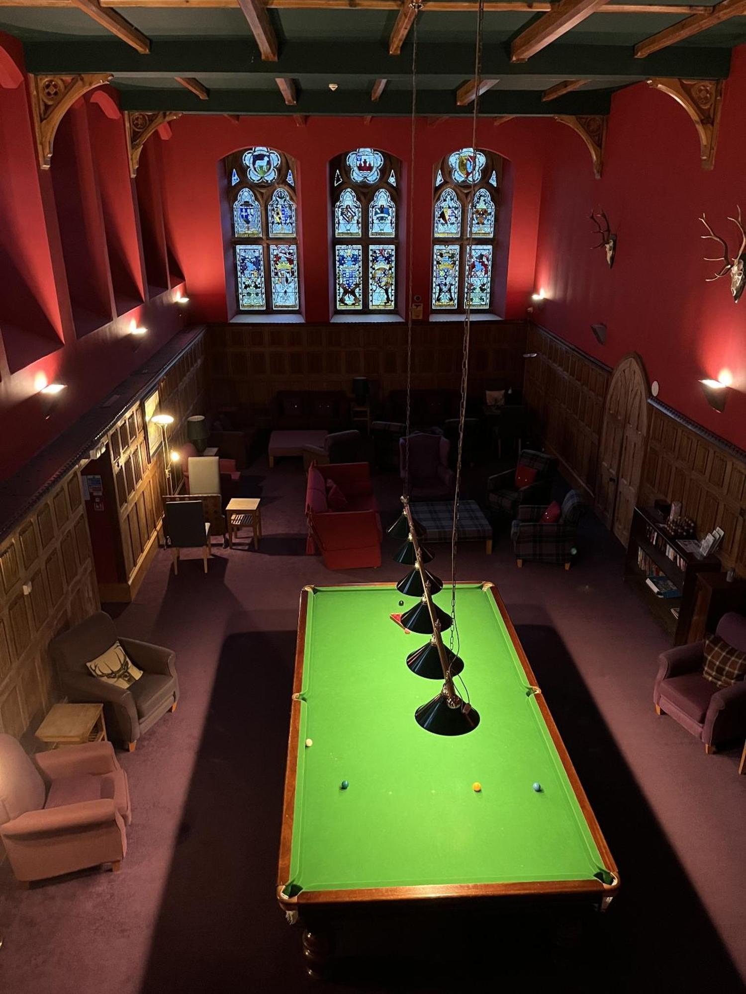 The Classrooms, Loch Ness Abbey - 142M2 Lifestyle & Heritage Apartment - Pool & Spa - The Highland Club - Resort On Lake Shores Fort Augustus Extérieur photo